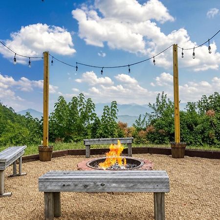 Breathtaking View, Hot Tub, 1089 Of Free Attraction Tickets For Each Paid Day, Dollywood And More! Sevierville Ngoại thất bức ảnh