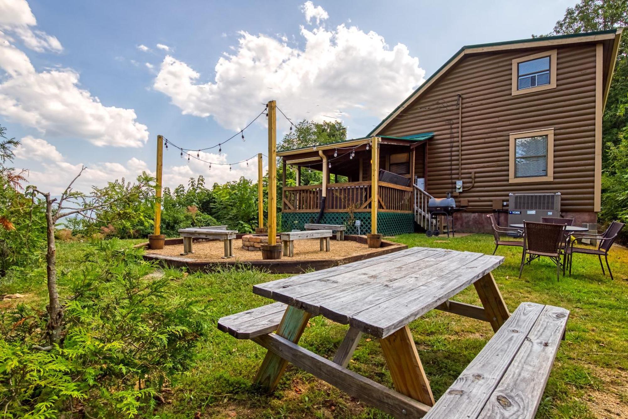 Breathtaking View, Hot Tub, 1089 Of Free Attraction Tickets For Each Paid Day, Dollywood And More! Sevierville Ngoại thất bức ảnh